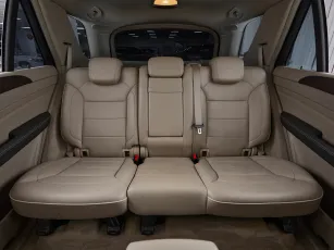 Mercedes-Benz  23