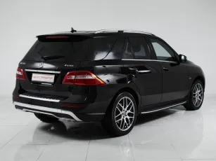 Mercedes-Benz  4