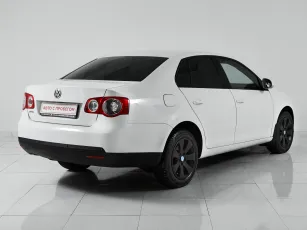 Volkswagen  5