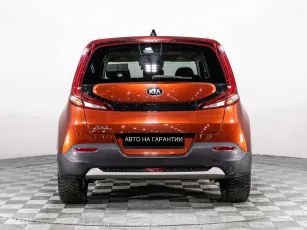 Kia  4