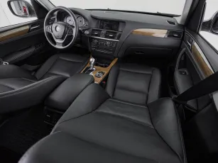 BMW  10