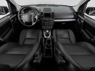 Land Rover  8
