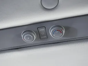 Hyundai  12