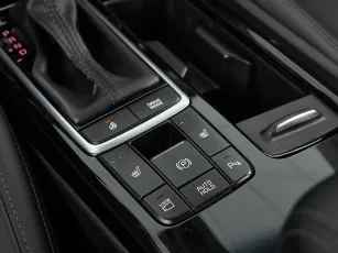 Kia  10