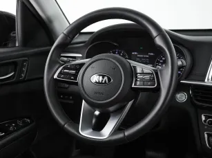 Kia  16