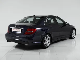 Mercedes-Benz  4