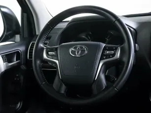 Toyota  12