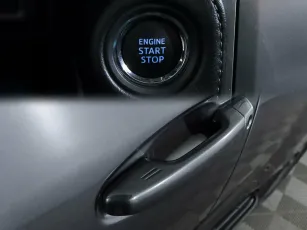 Toyota  16