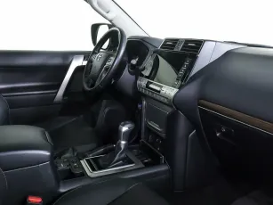 Toyota  9