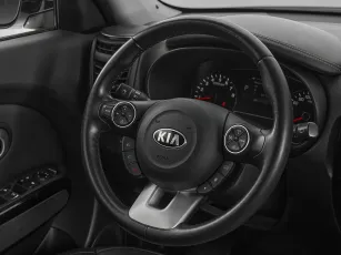 Kia  11
