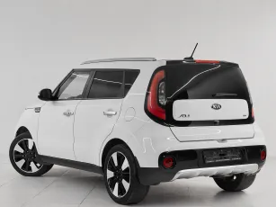 Kia  4