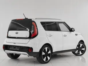 Kia  6