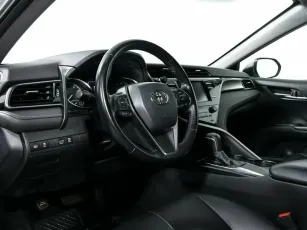 Toyota  8