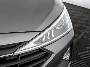 Hyundai  7