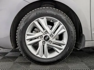 Hyundai  9