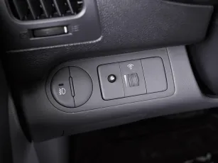 Hyundai  16