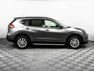 Nissan  4