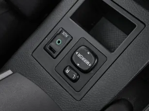 Toyota  12