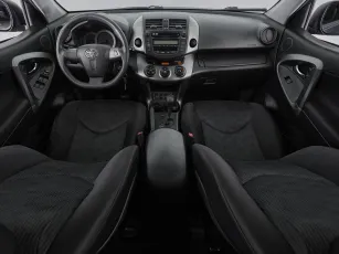 Toyota  8