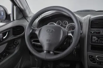 Hyundai  12