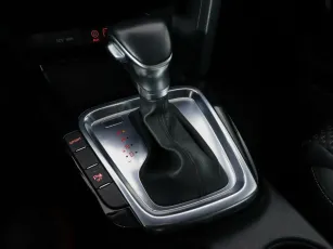 Kia  10