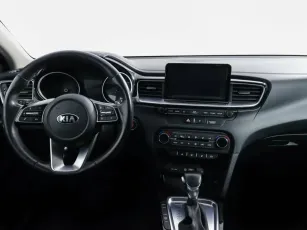 Kia  6