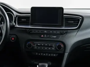 Kia  8