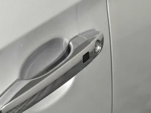 Hyundai  15