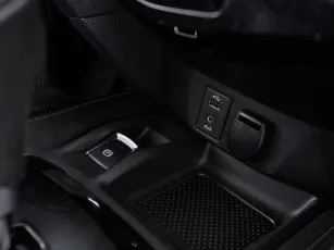 Nissan  16