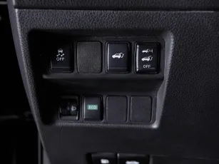 Nissan  18