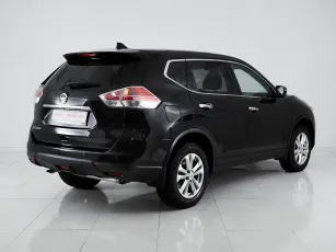 Nissan  5