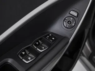 Hyundai  11