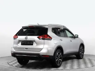 Nissan  4