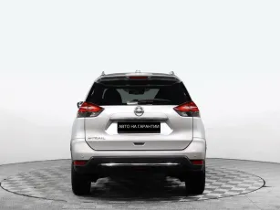 Nissan  5