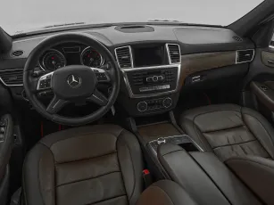 Mercedes-Benz  8