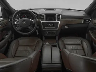 Mercedes-Benz  9