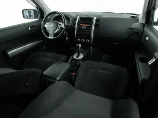 Nissan  10