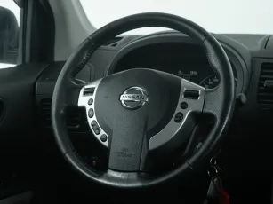 Nissan  16
