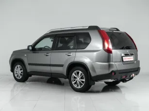 Nissan  5