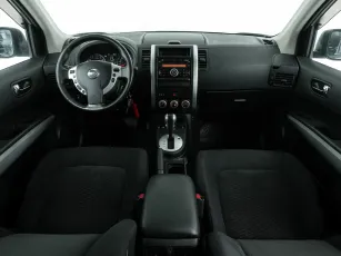Nissan  8