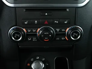 Land Rover  16
