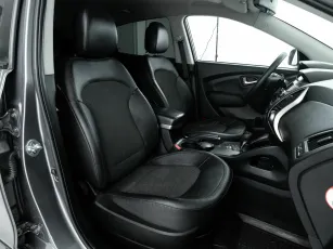 Hyundai  11