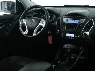 Hyundai  16