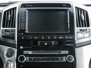Toyota  9