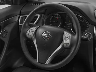 Nissan  11