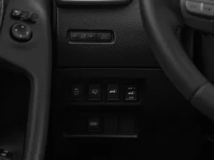 Nissan  15