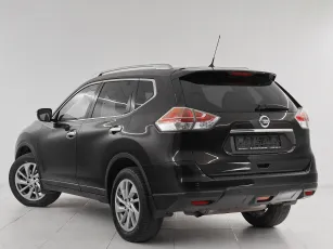 Nissan  4