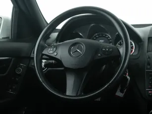 Mercedes-Benz  16