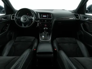 Audi  9