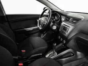 Kia  7